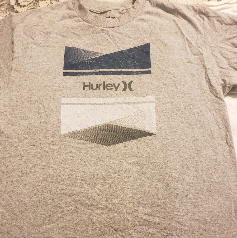 Hurley logo tshirt in EUC